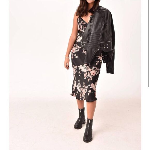GILLI floral midi dress in black and blush Size Large Satin Silky - Picture 2 of 7